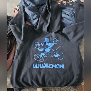 🖤 Lululemon X Disney Ready State Pullover